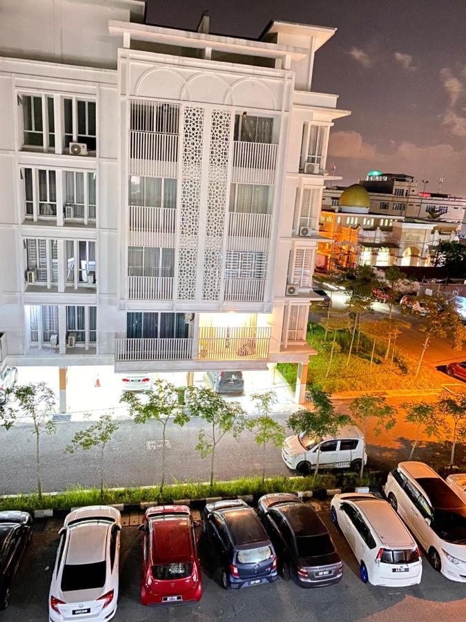 Fr Residensi 2 Wakaf Che Yeh, *