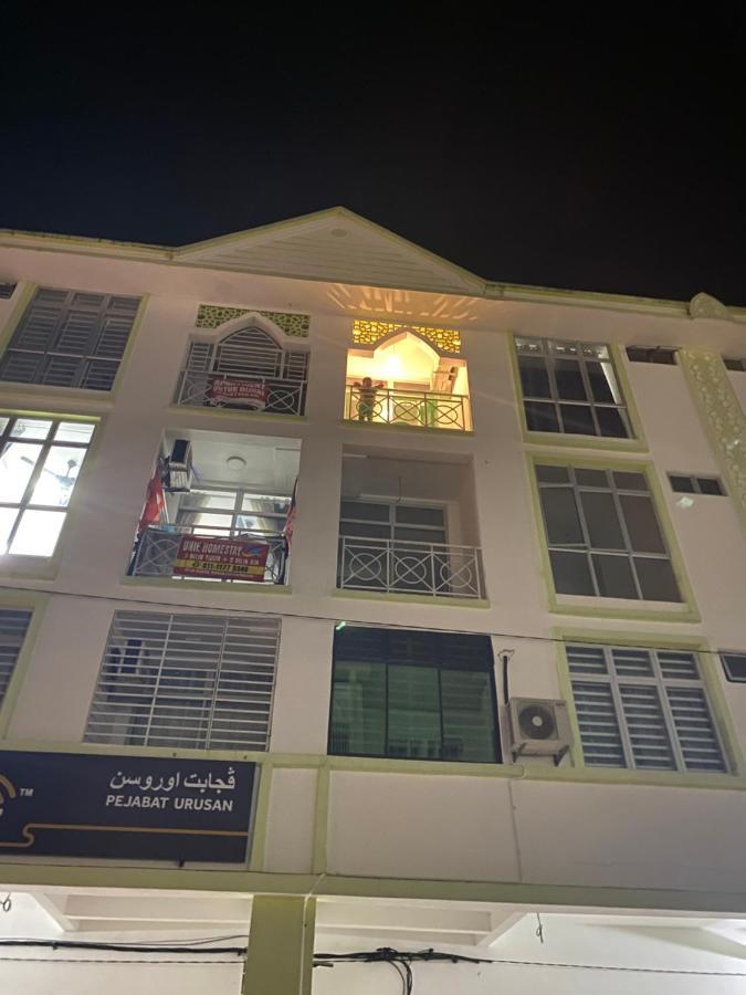 Fr Residensi 2 Wakaf Che Yeh, Apartment *