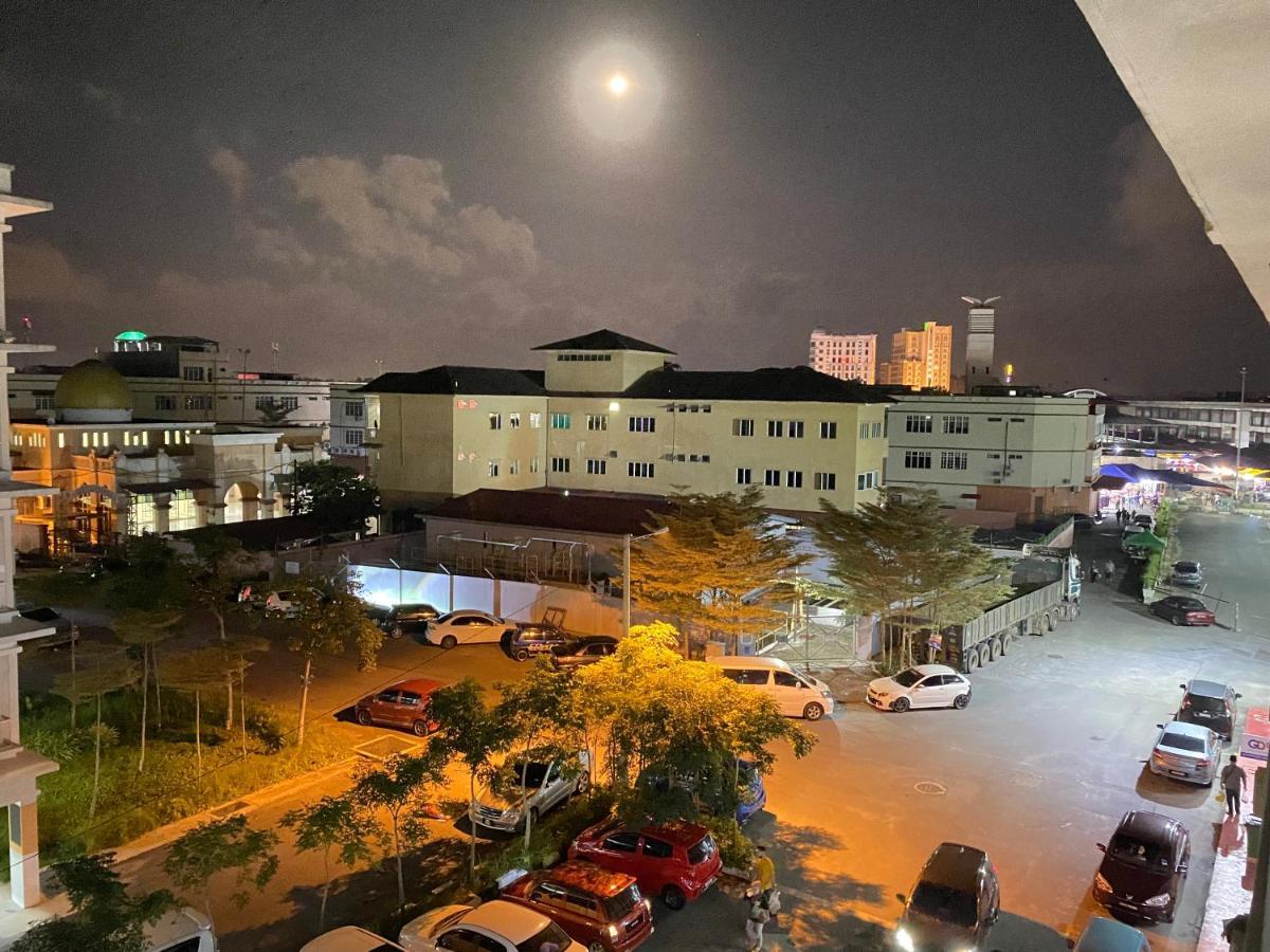Apartment Fr Residensi 2 Wakaf Che Yeh, *