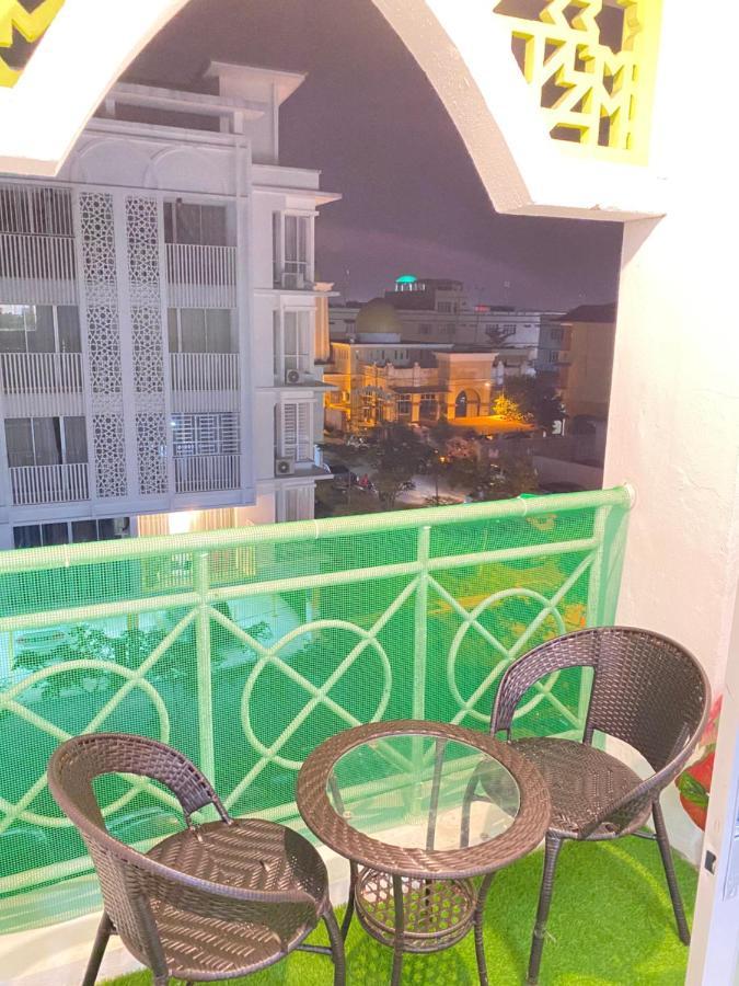 Fr Residensi 2 Wakaf Che Yeh, * Kota Bharu