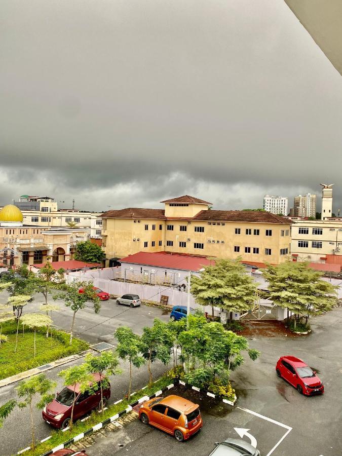 Apartment Fr Residensi 2 Wakaf Che Yeh, *