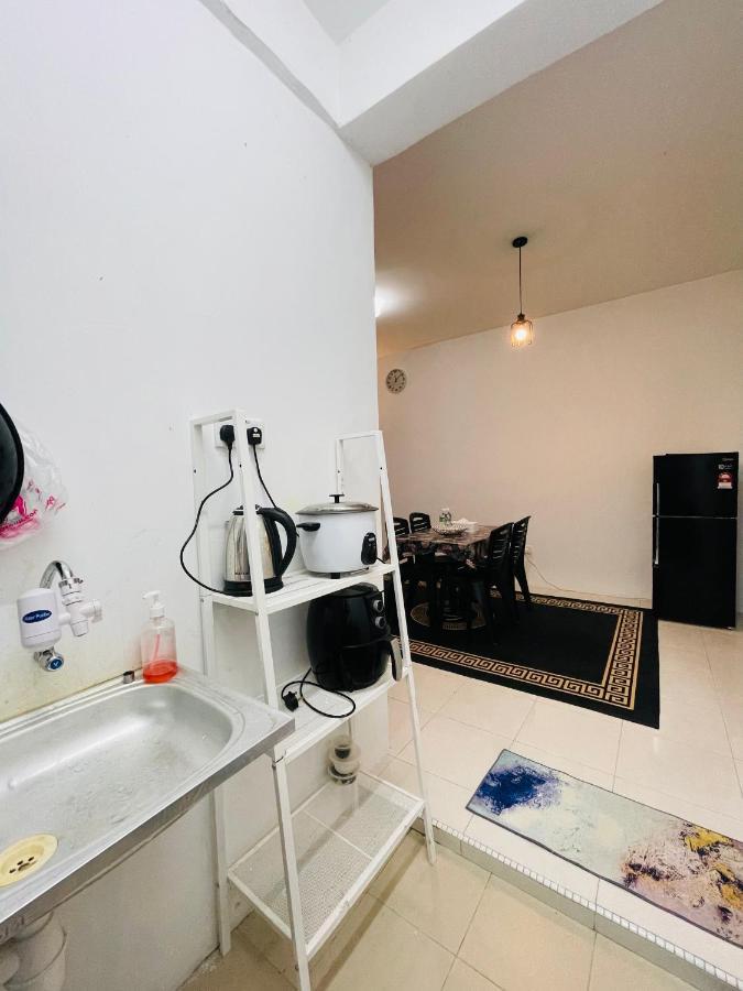 Fr Residensi 2 Wakaf Che Yeh, Apartment