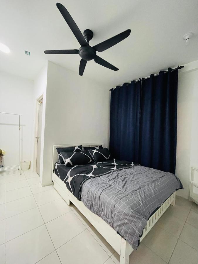 Apartment Fr Residensi 2 Wakaf Che Yeh, *