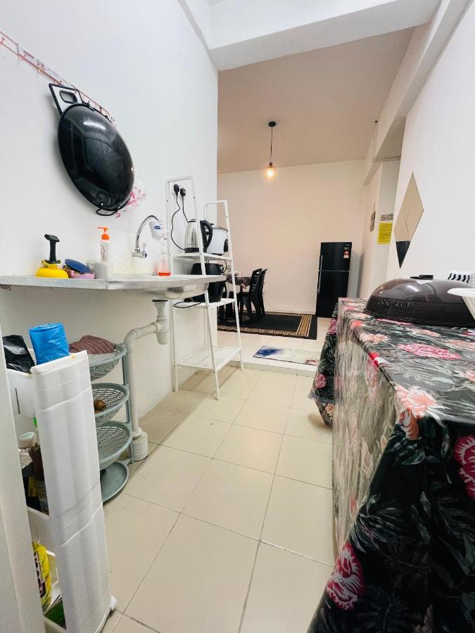 Apartment Fr Residensi 2 Wakaf Che Yeh,